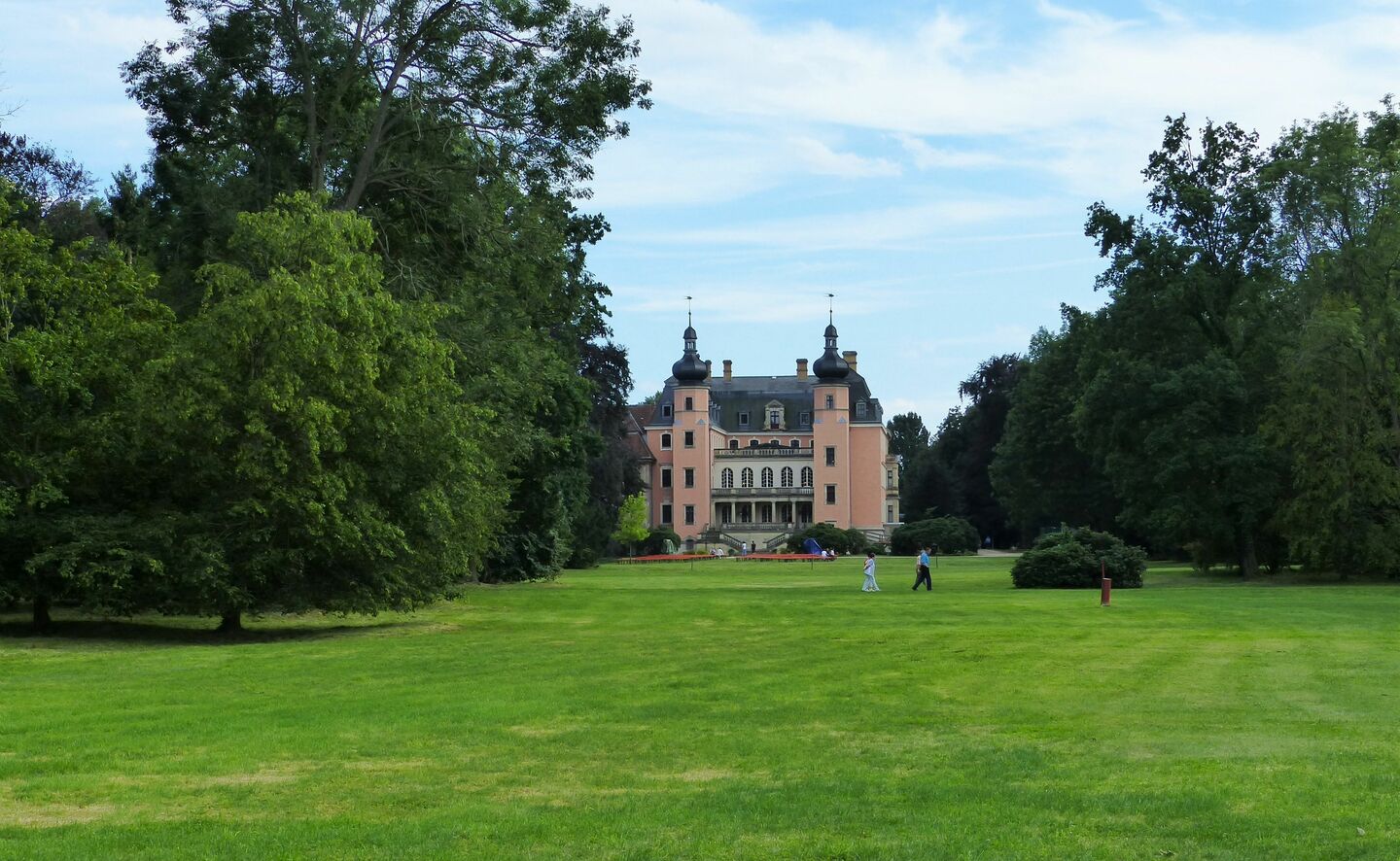 Blick vom Salzteich auf das Schloss, Foto: Katrin Peter