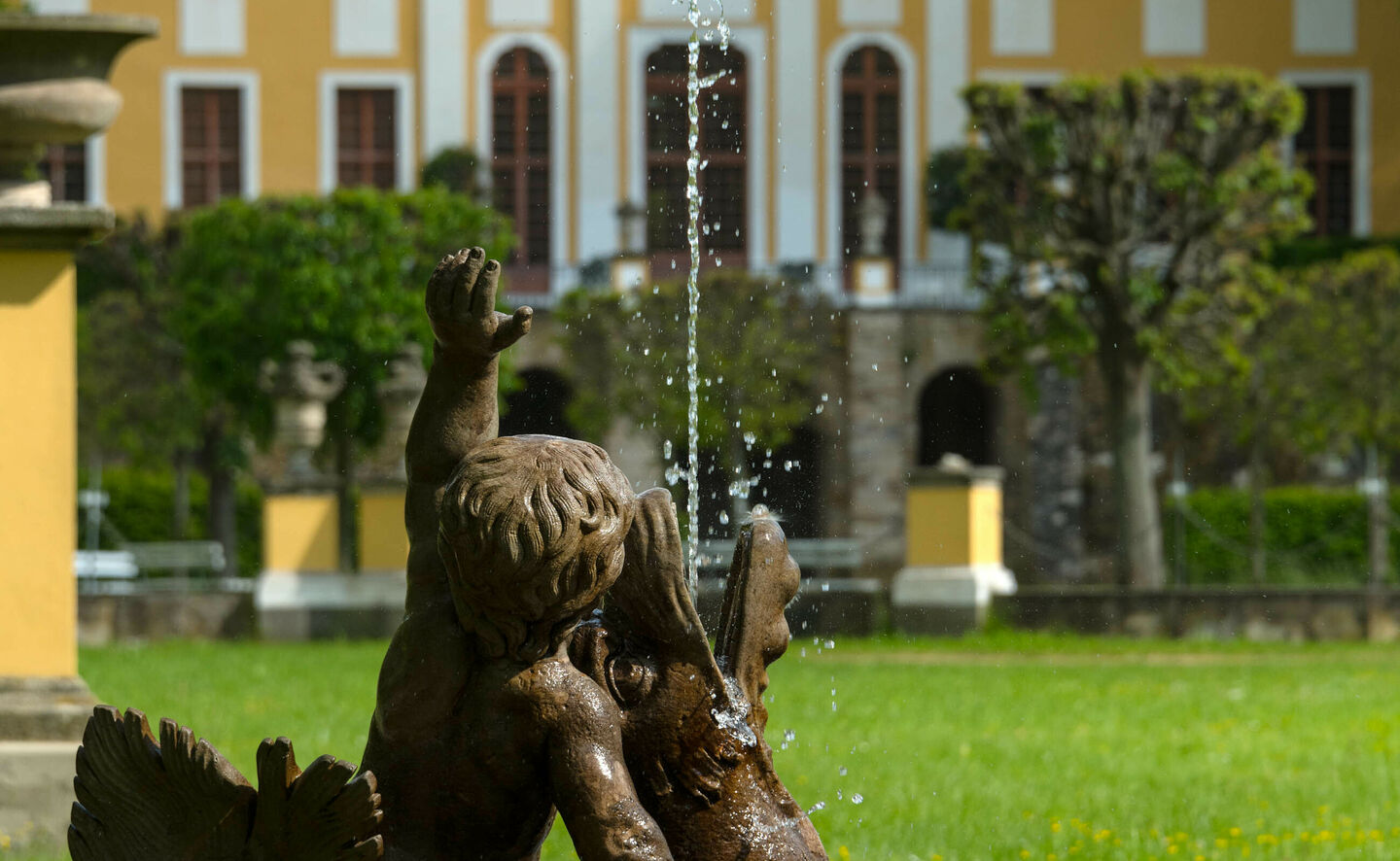 der sanierte Brunnen vor dem Schloss, &copy; Leo Seidel