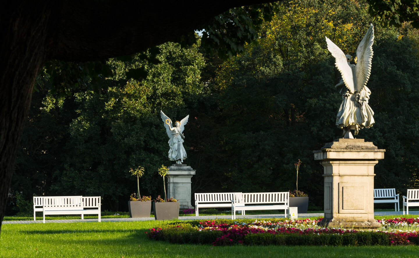 Zwei-Viktorien-Skulpturen, &copy; Leo Seidel