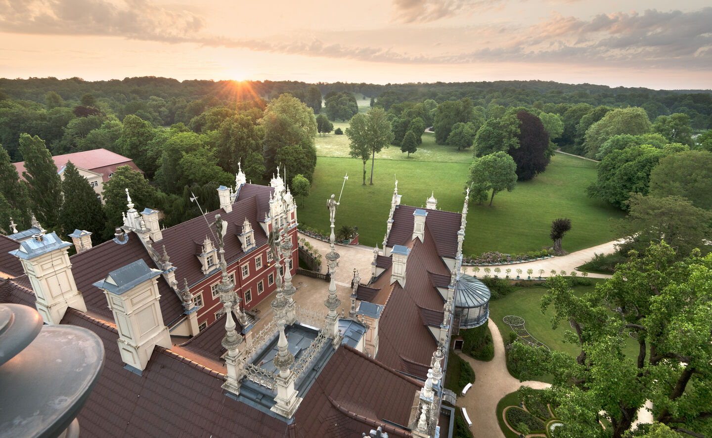 Blick vom Schlossturm am Sonnenaufgang, &copy; Leo Seidel